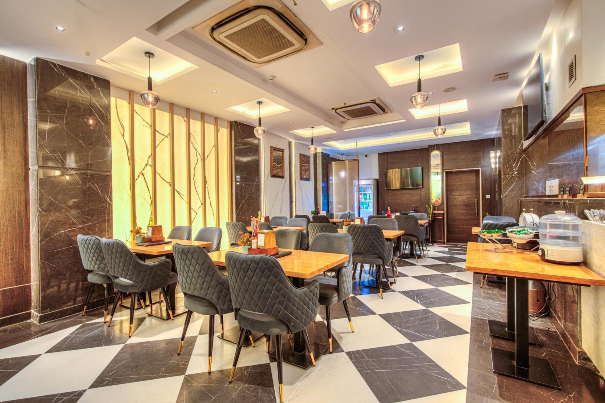 Empire Platinum Suites Új-Delhi Kültér fotó