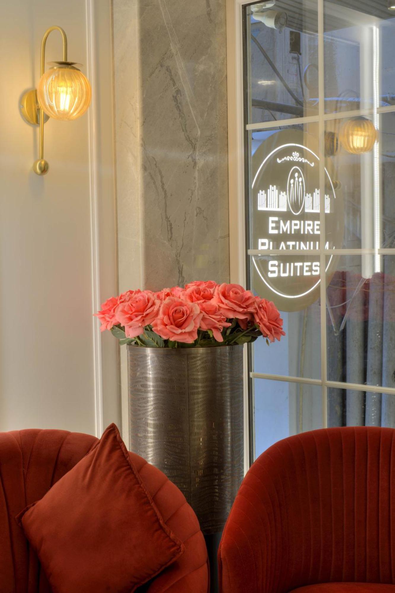Empire Platinum Suites Új-Delhi Kültér fotó