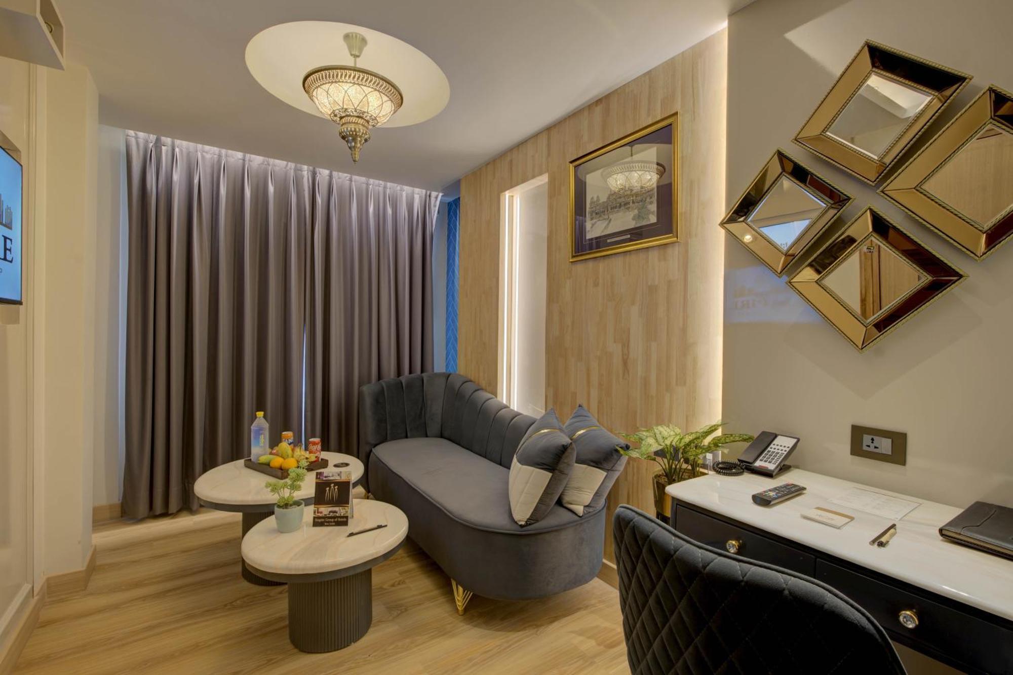 Empire Platinum Suites Új-Delhi Kültér fotó
